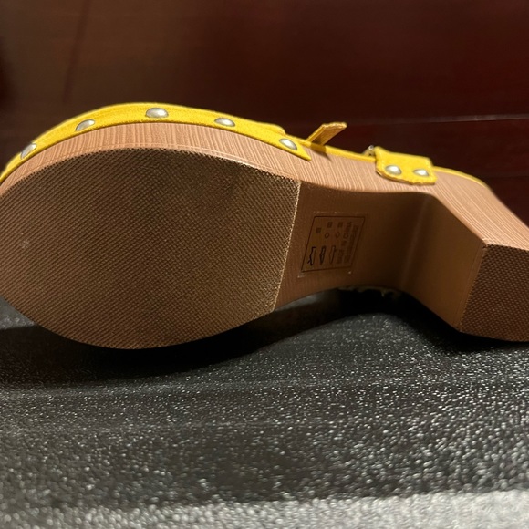 GUC close toe pumps - Picture 3 of 6